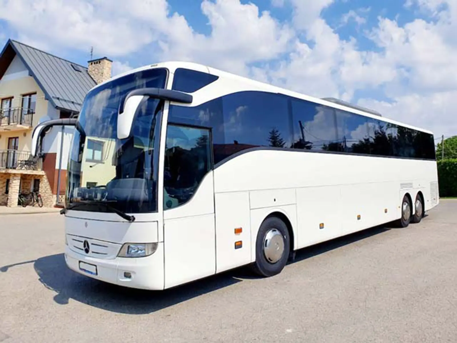 оренда автобуса 60 місць